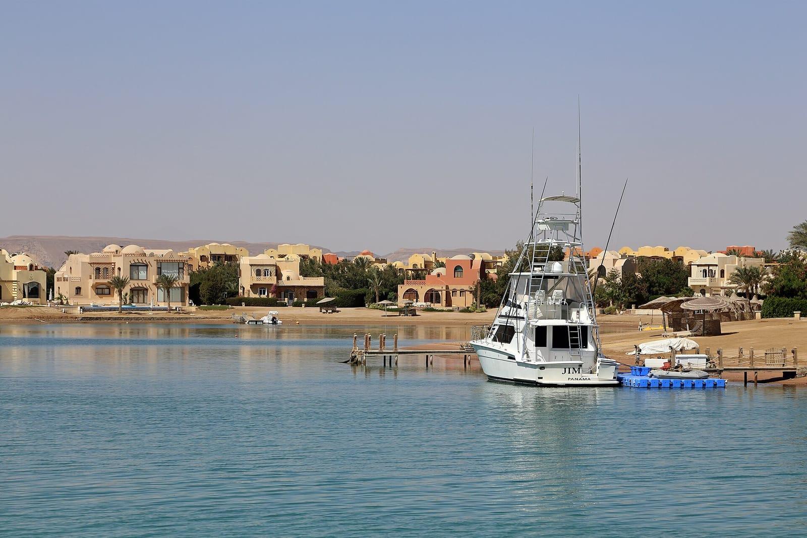 Lagoon and boats in El Gouna